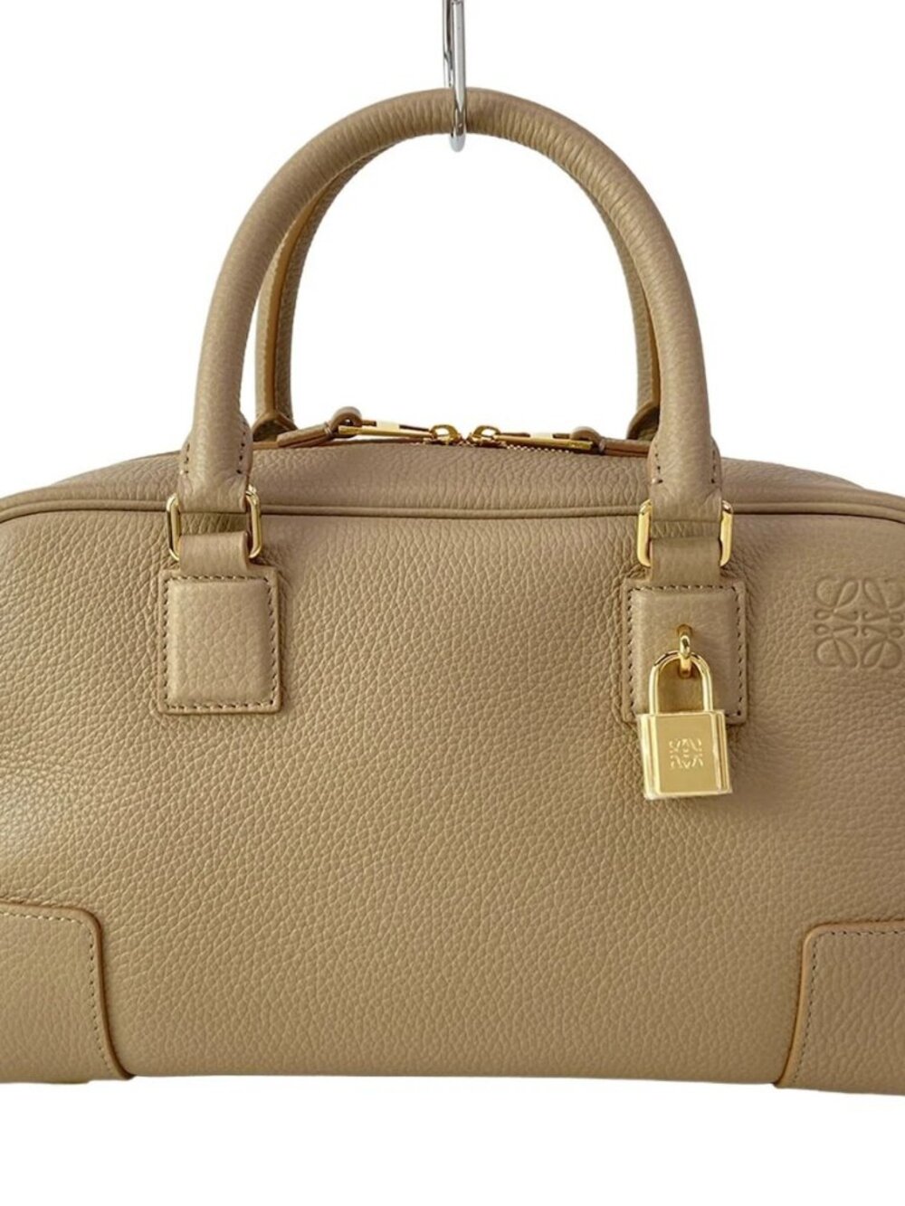 LOEWE Amazona 23 A039N07X17 Sand (Beige) Soft Grain Calf Handbag